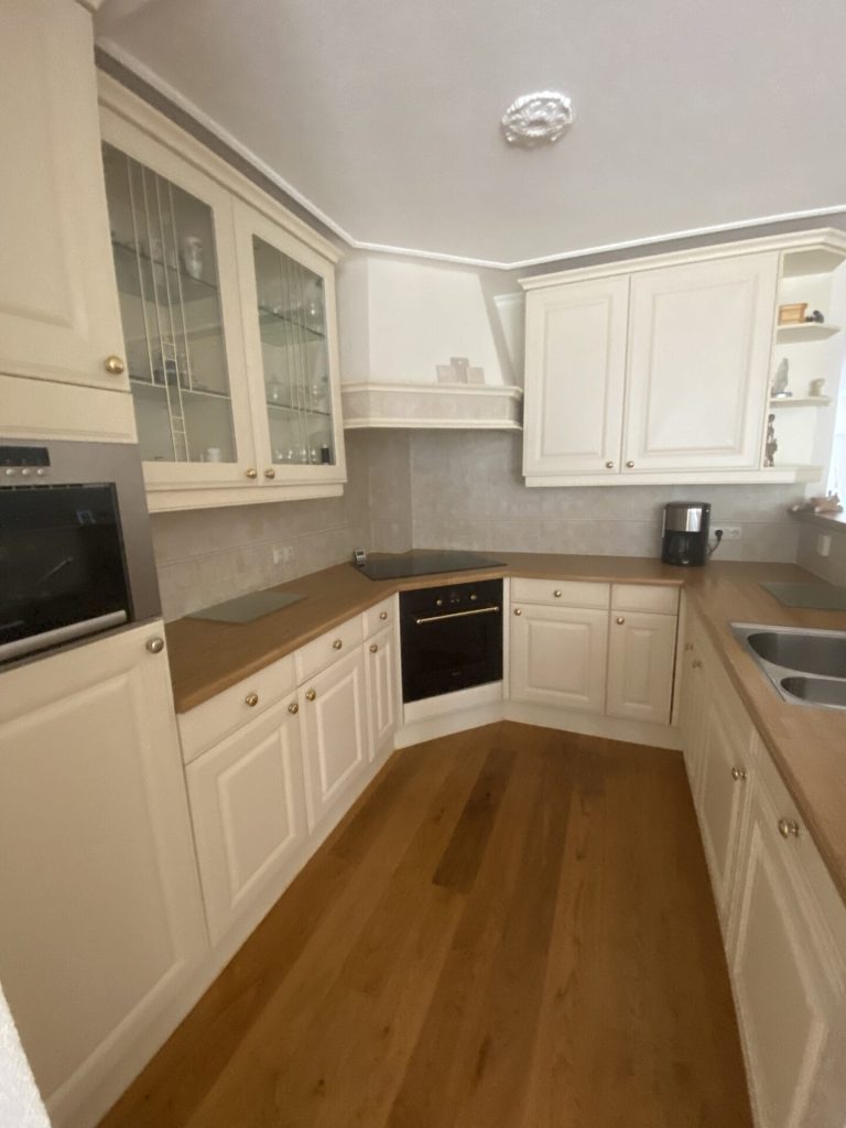 Keuken hout spuiten