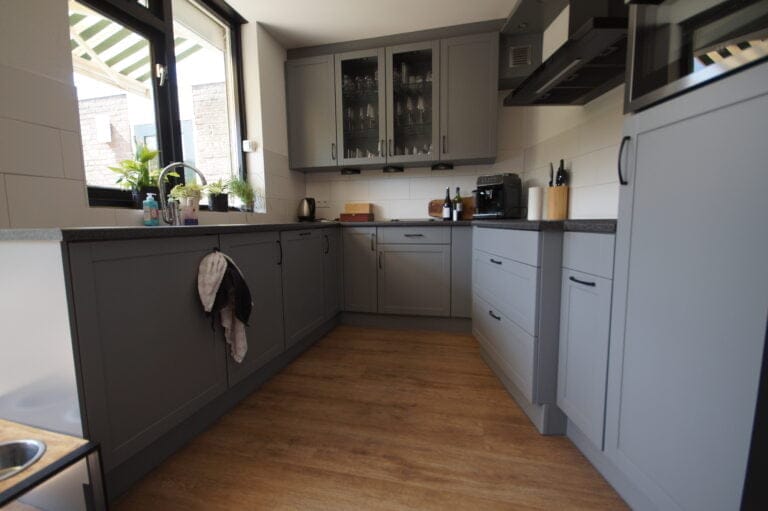 Kleine keuken groot laten lijken