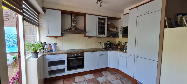 Lichtblauwe keuken
