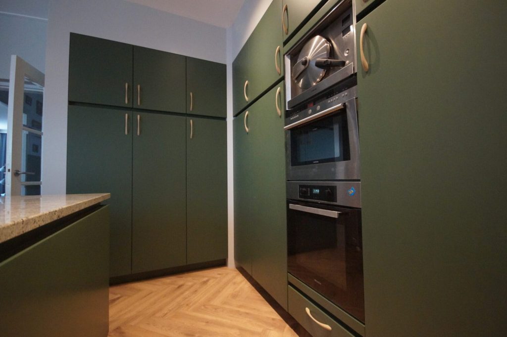 Nieuwe keuken frontjes donkergroen